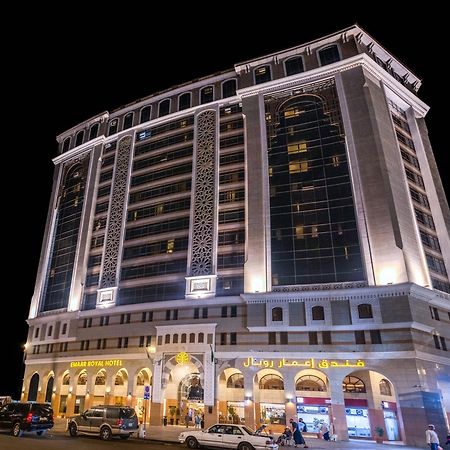 อัล ไอมัน รอยัล โฮเต็ล  Hotel Medina ภายนอก รูปภาพ The hotel at night