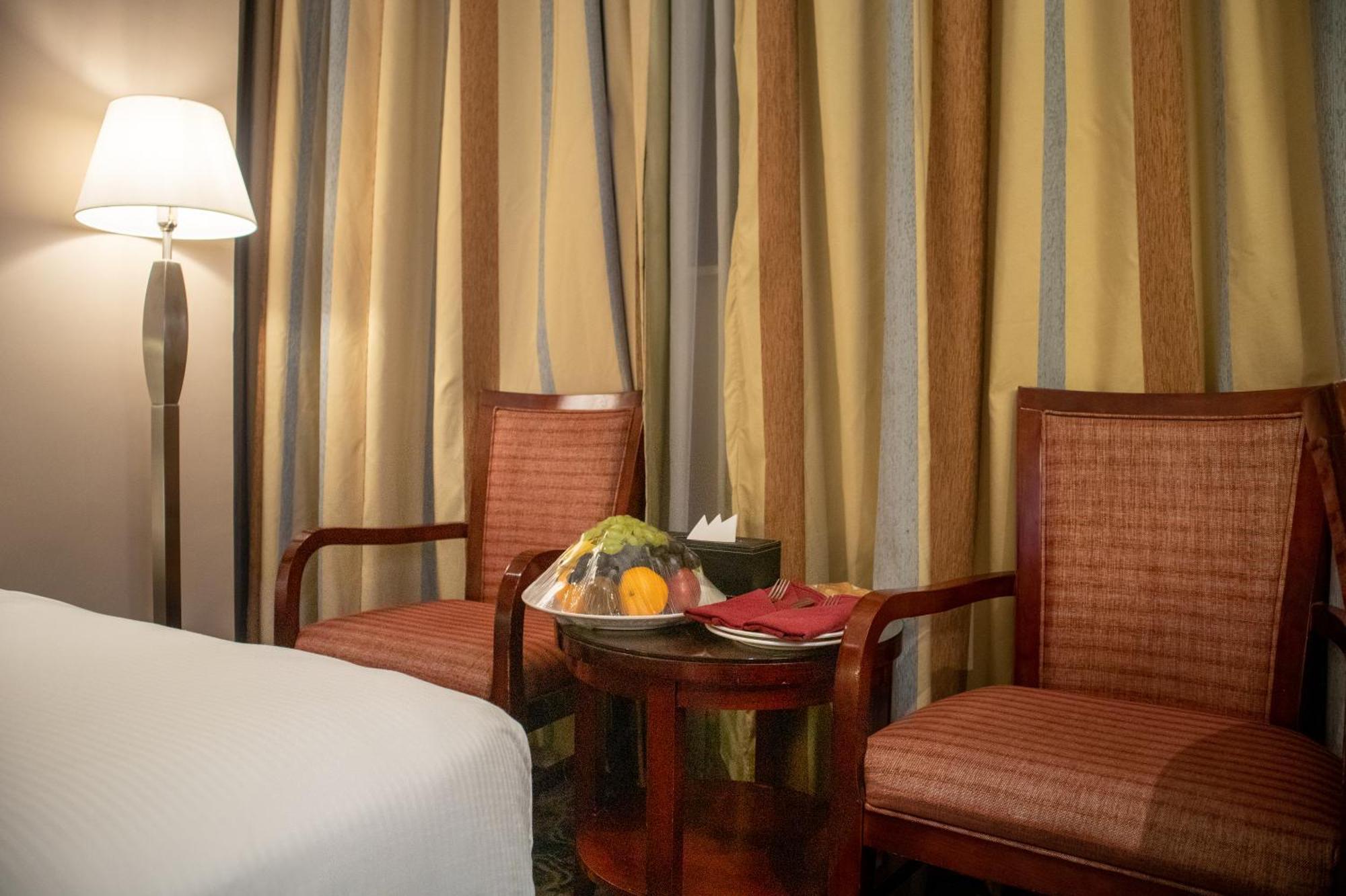 อัล ไอมัน รอยัล โฮเต็ล  Hotel Medina ภายนอก รูปภาพ A room at the hotel