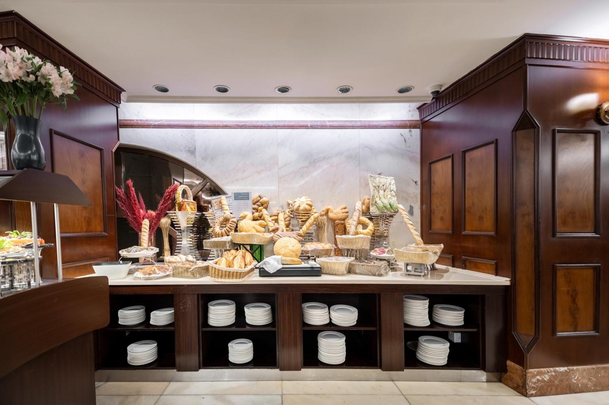 อัล ไอมัน รอยัล โฮเต็ล  Hotel Medina ภายนอก รูปภาพ