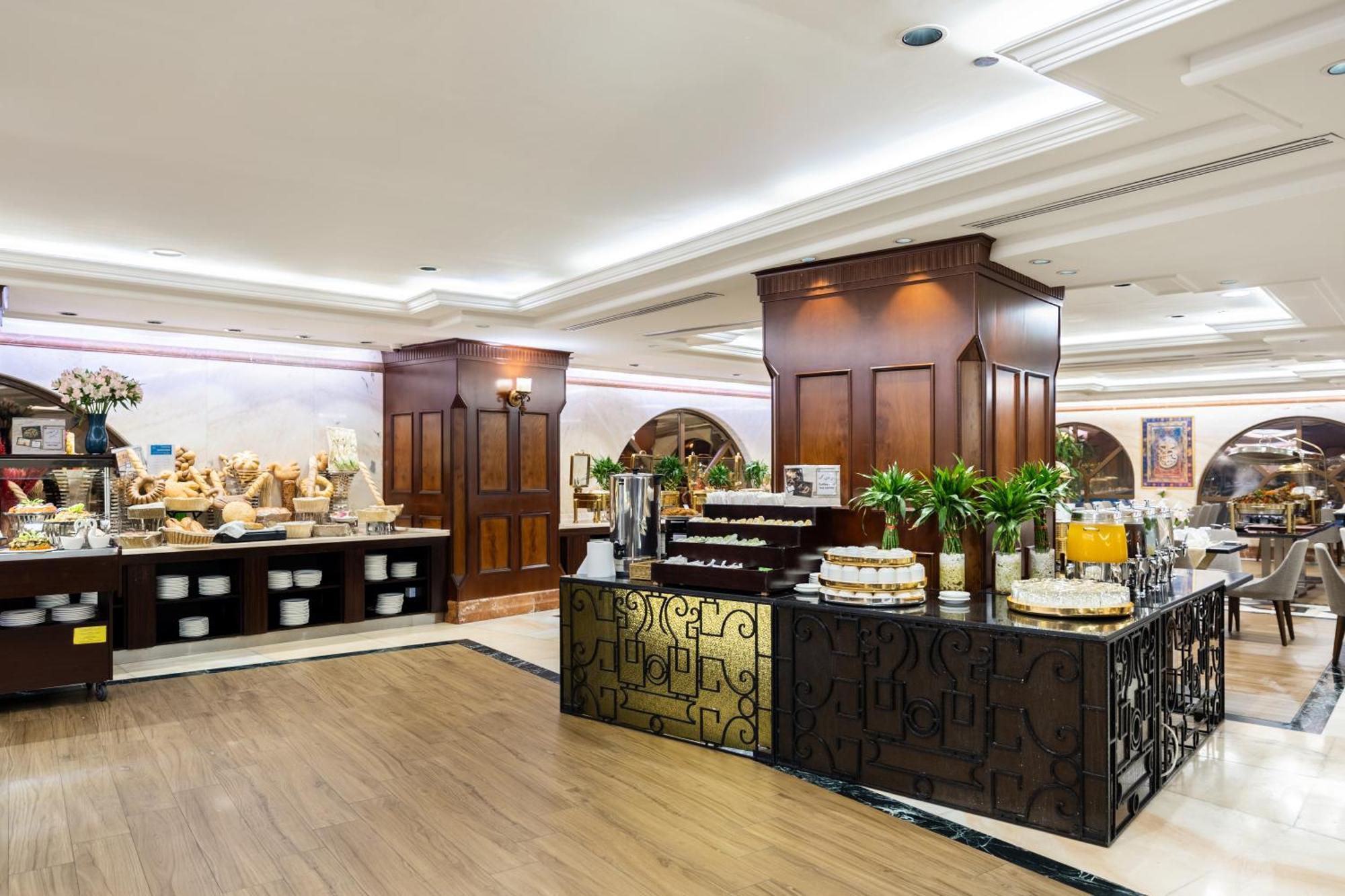 อัล ไอมัน รอยัล โฮเต็ล  Hotel Medina ภายนอก รูปภาพ