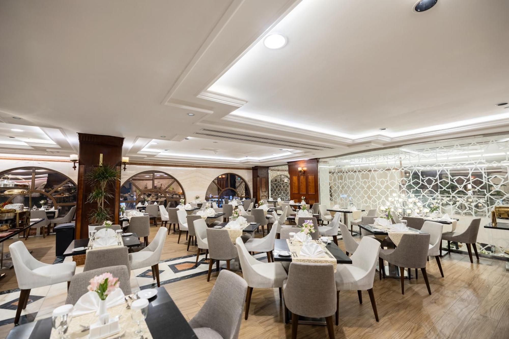 อัล ไอมัน รอยัล โฮเต็ล  Hotel Medina ภายนอก รูปภาพ